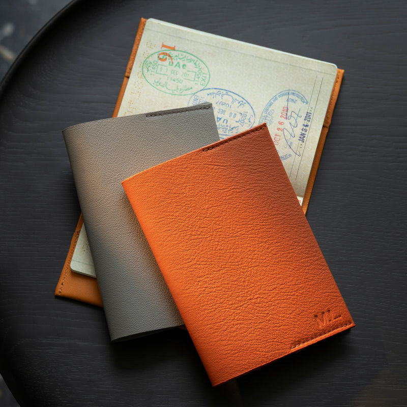 The Passport Cover: Leather - Grey - One size