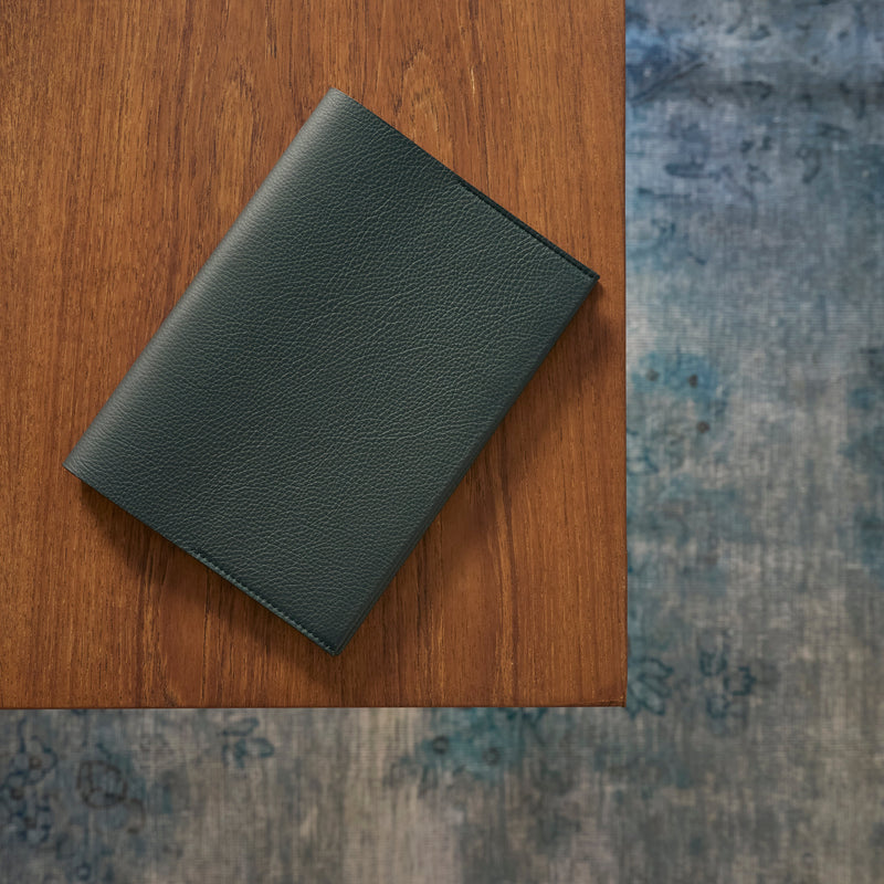 The Passport Cover: Leather - Mandarin - One size